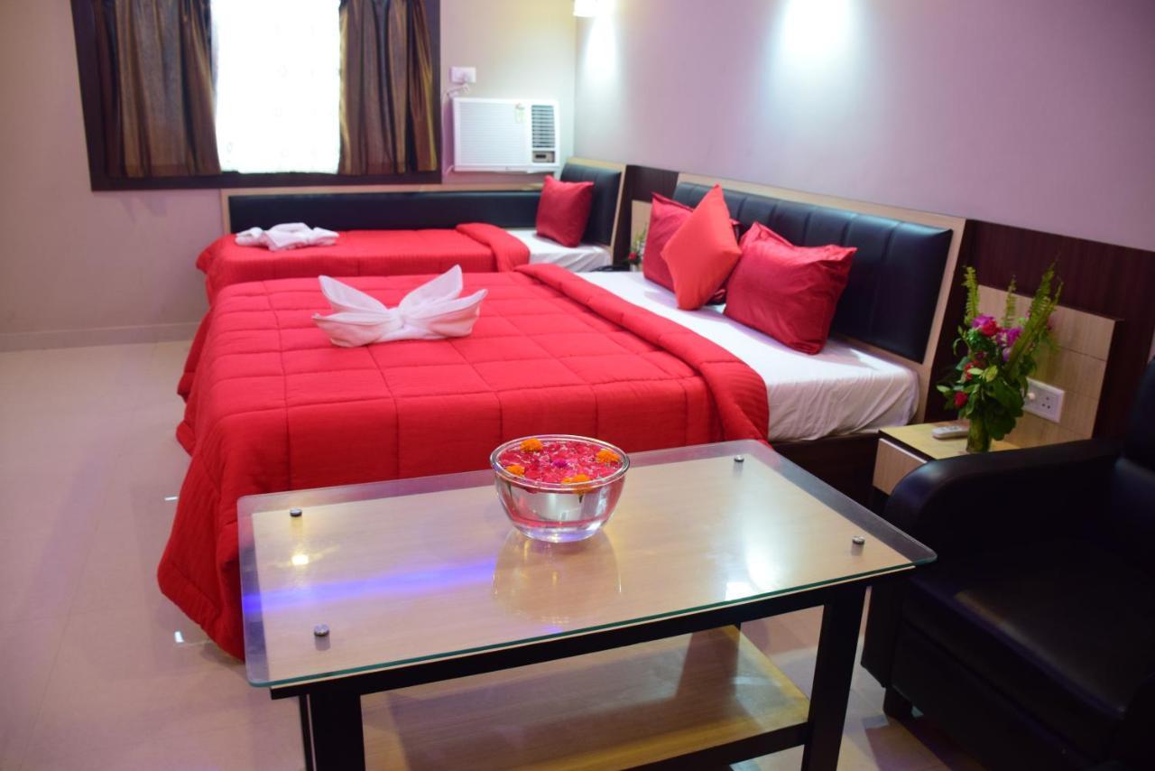 Hotel Landmark Пури Экстерьер фото