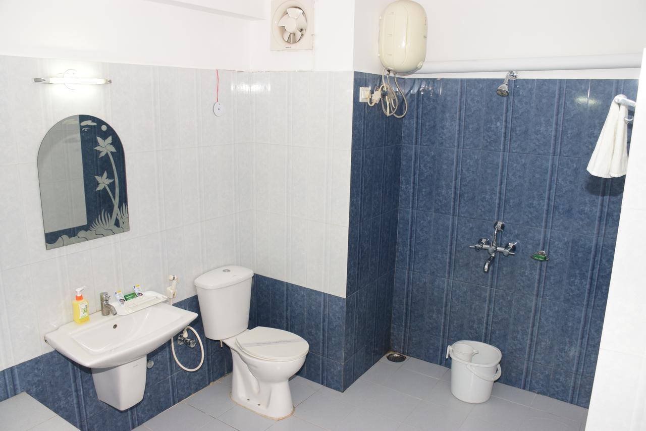 Hotel Landmark Пури Экстерьер фото